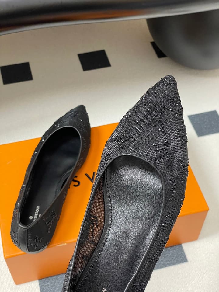Louis Vuitton Mesh Crystal Pointed-Toe Flats – 25SS Summer Collection in Black Patterned