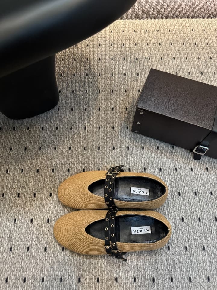Alaïa Raffia Ballet Flats – 25FW