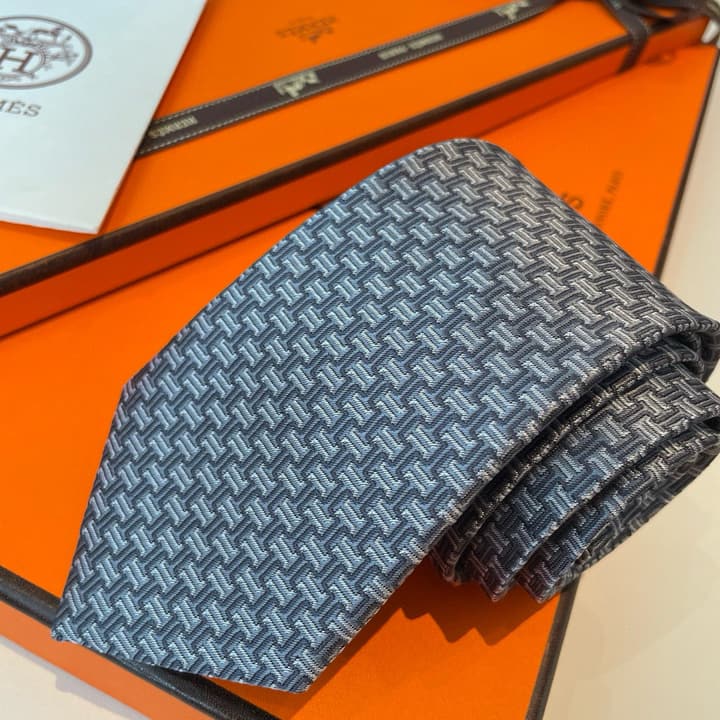 Hermès Philippe Mouquet Men's Tie in Cool Grey Patterned