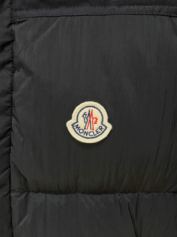Moncler Designer Puffer Jacket – 2025 Collection in Black Puffer Jacket