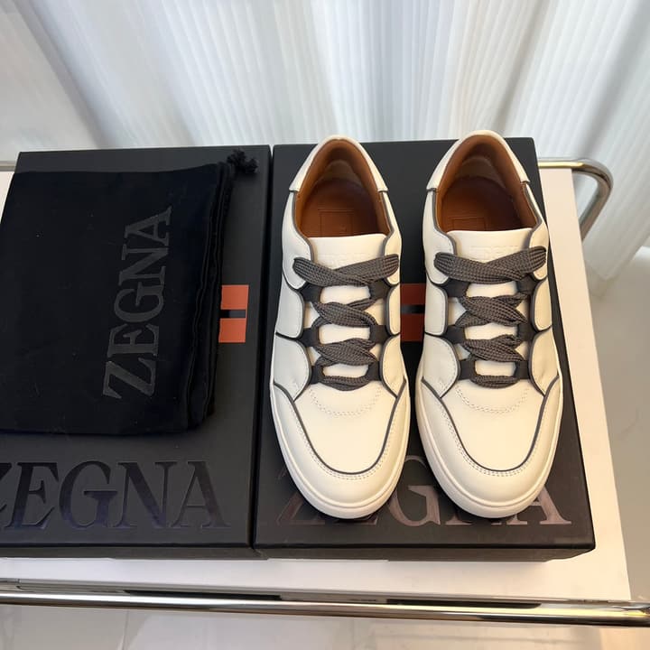Zegna TIZIANO Calfskin Low-Top Sneakers in Black With White Sole