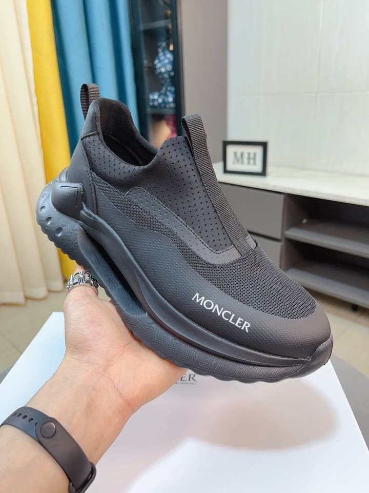 Moncler Calfskin Lace-Up Casual Sneakers in Black & White