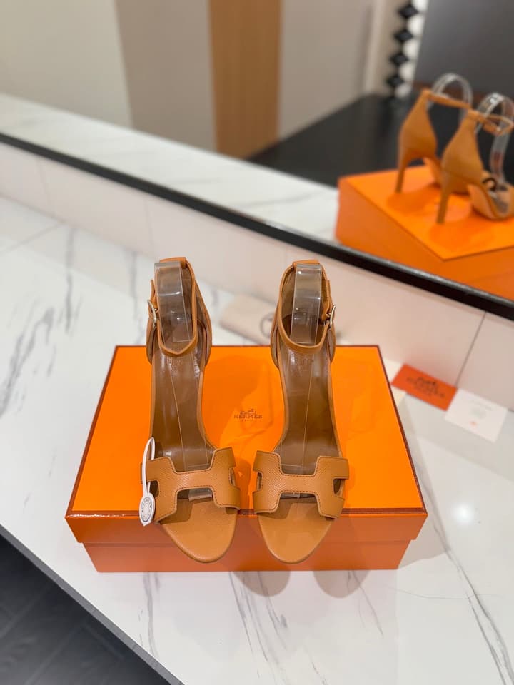Hermès Classic H Palm Grain Heeled Sandals – 9cm in Black