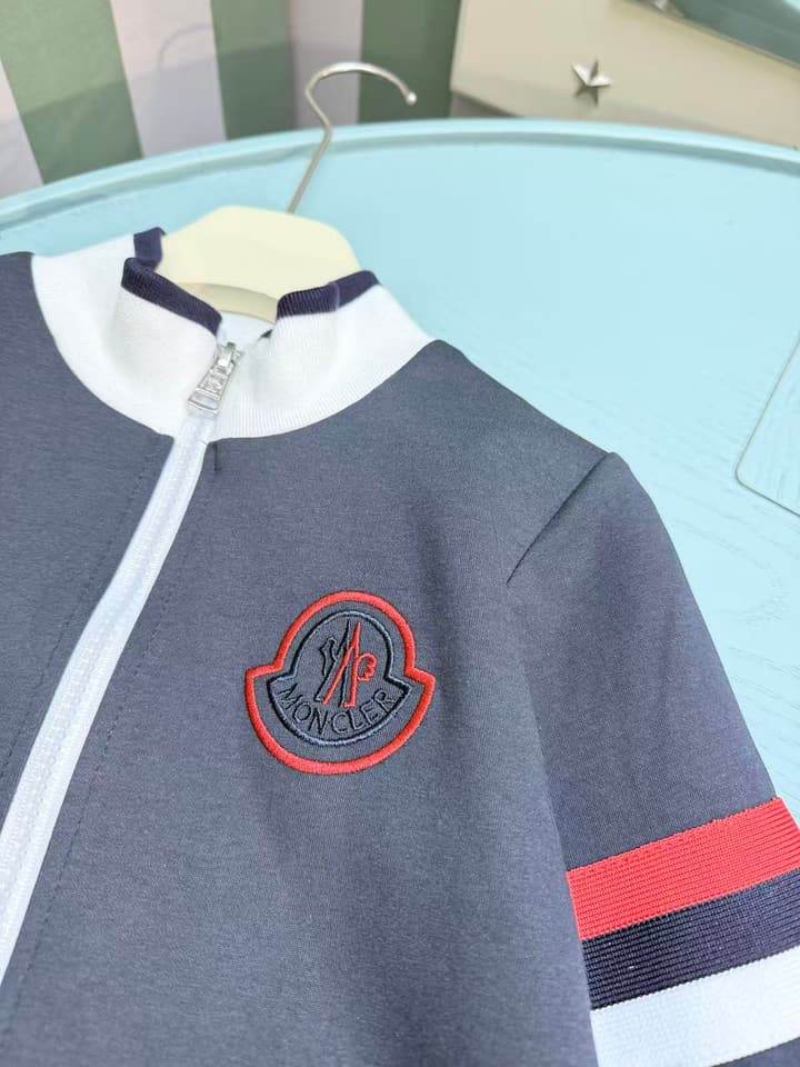 Moncler Children's Cardigan Sweatshirt Tracksuit – 2025AW in Dark Gray Tracksuit With Tri-color Stripes