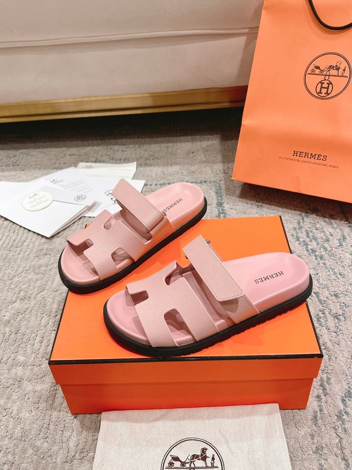 Hermès Chypre Leather Unisex Slides – 2023SS in Blush Pink