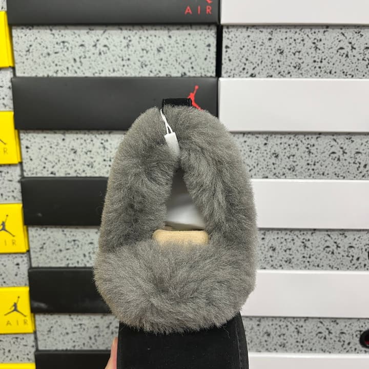 UGG Thick-Soled Low-Cut Fur Snow Boots in Olive Suede Patterned Trim