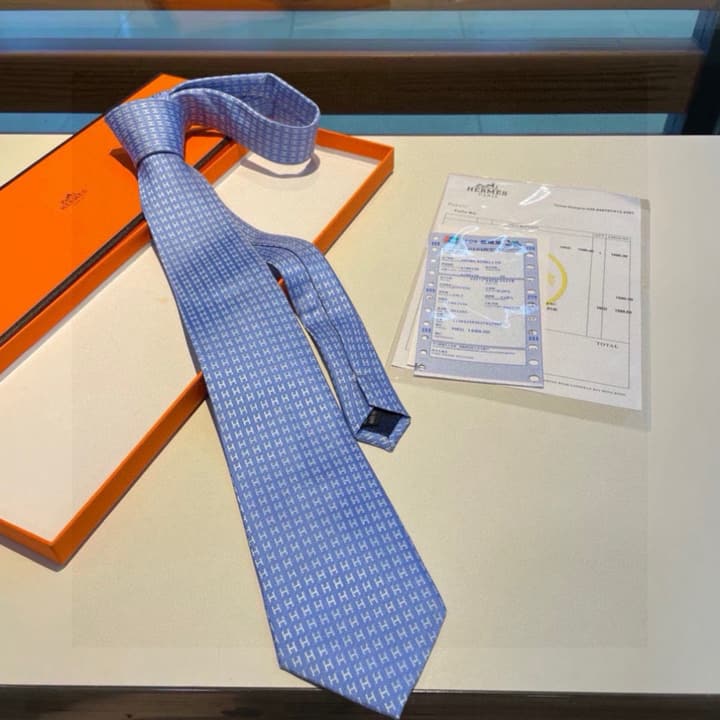 Hermès Men's H-Letter Silk Tie – New Collection in Burgundy