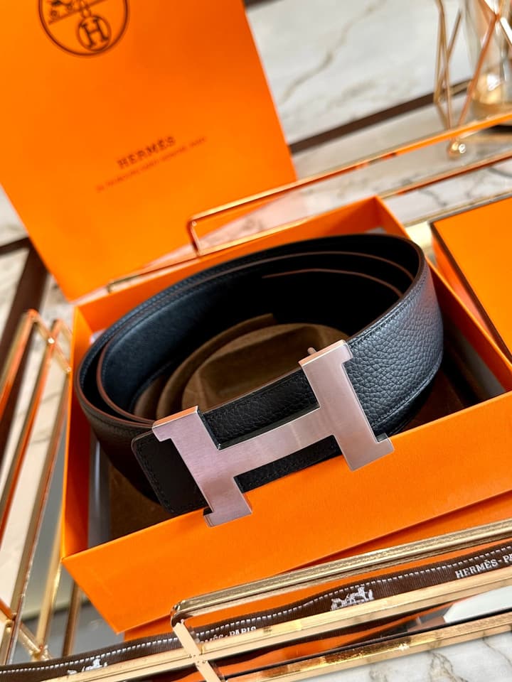 Hermès Textured Leather H Buckle Belt in Black Textured Leather With Silver H Buckle