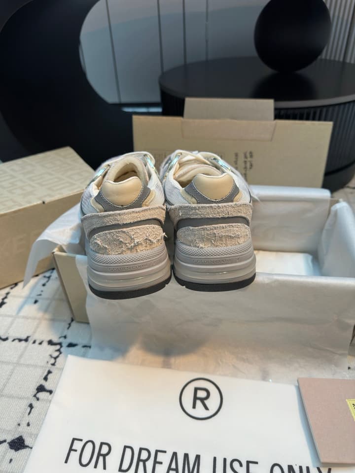 Golden Goose Deluxe Brand Sneakers