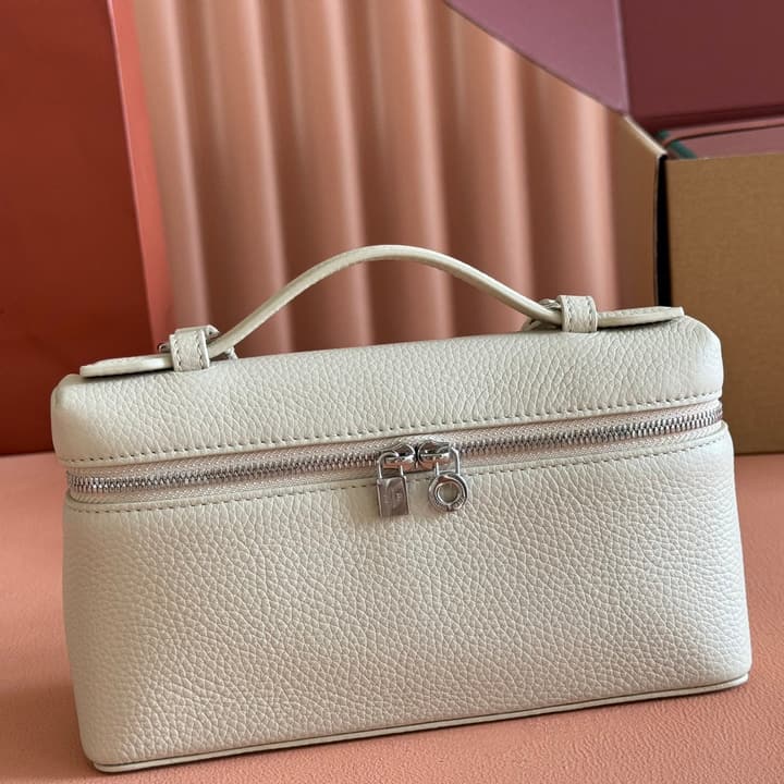 Loro Piana Extra Pocket L19 Handbag in Caramel Leather