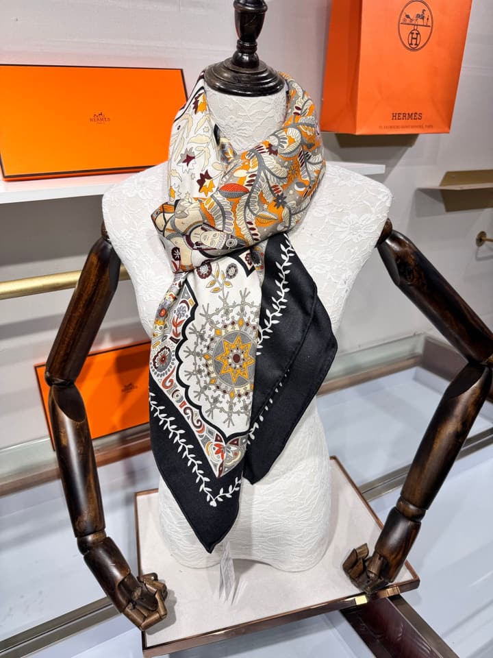 Hermès Classic Velvet Silk Cashmere Scarf