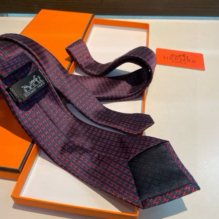 Hermès H-Letter Men's Silk Tie Series in Burgundy Microdot