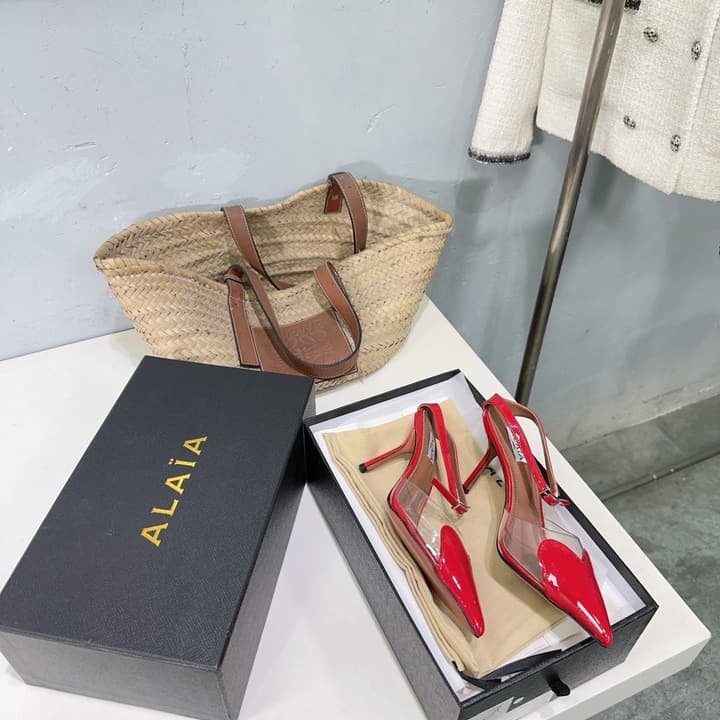 Alaïa Heart PVC Pointed Toe Slingback Mules – Spring/Summer Collection – 25SS in Black Patent Toe