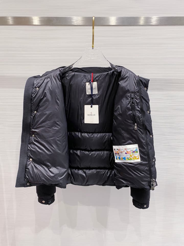 Moncler Maya 70 Matte Down Jacket – 2025 in Classic Black