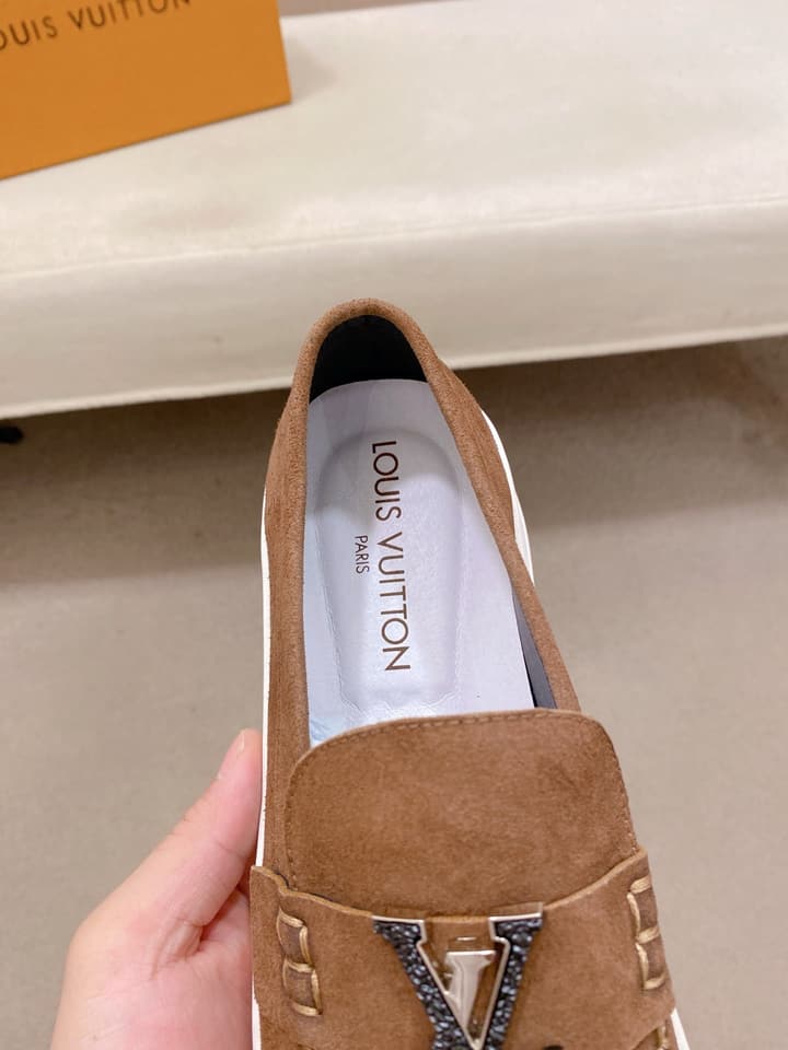 Louis Vuitton New Release Luxury Leather Loafers in Brown Loafer