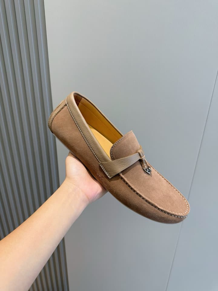 Loro Piana LP Italian Handmade Driving Shoes in Beige Suede Moccasin