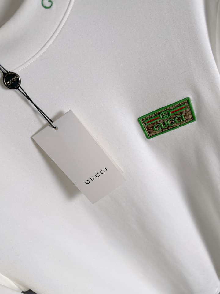 Gucci Long Sleeve T-Shirt – 2025FW in Black With Light Logo