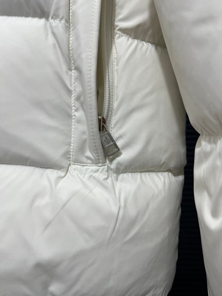 Moncler Vezere Short Puffer Jacket in White