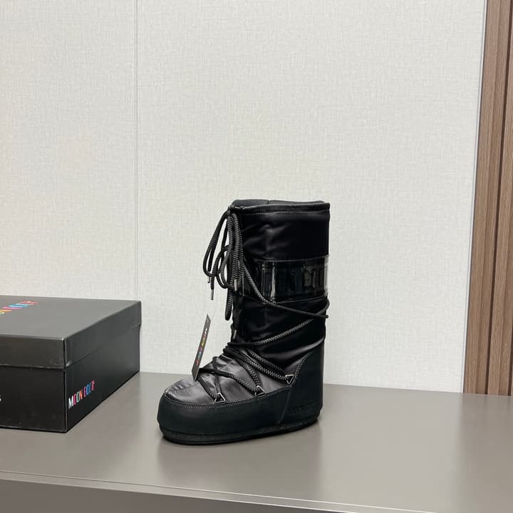Moon Boot 2024FW Snow Boots in Matte Black