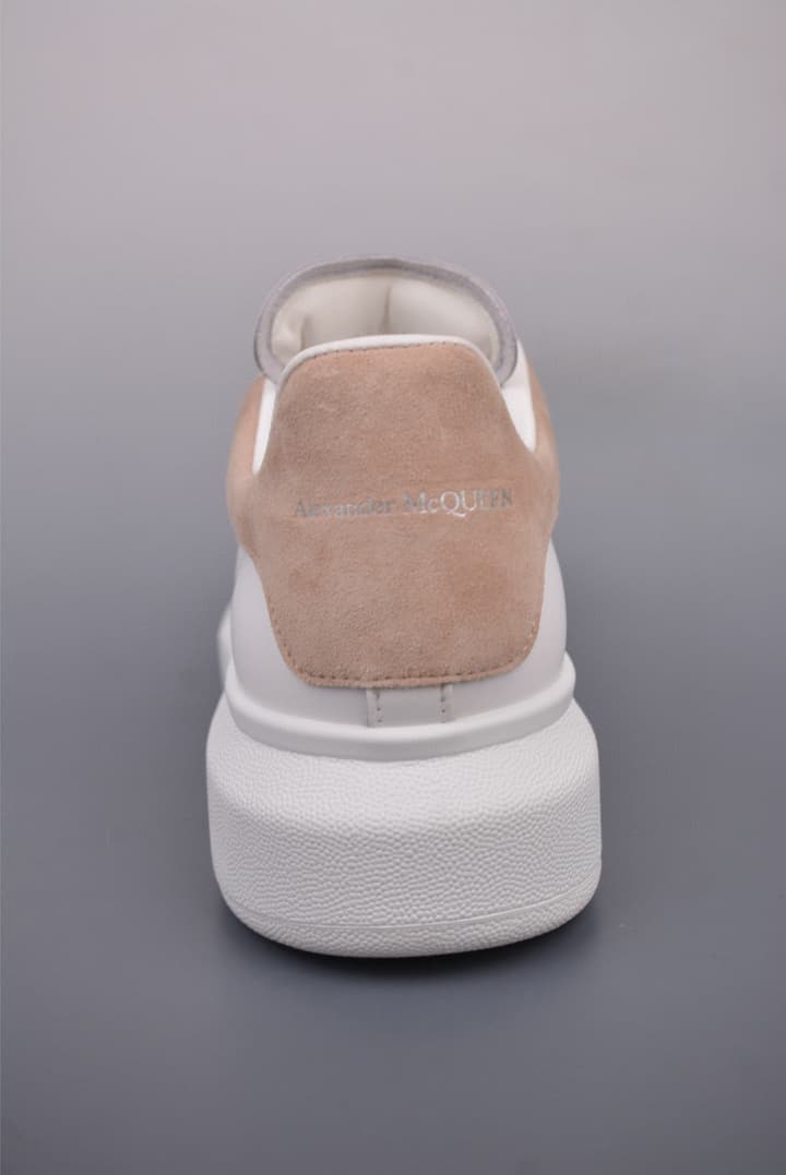 Alexander McQueen Classic Platform Sneakers – 2025 Edition in White Lavender
