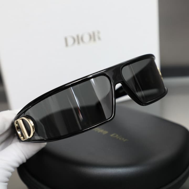 Dior VeryDior M1U Headband Sunglasses in Black