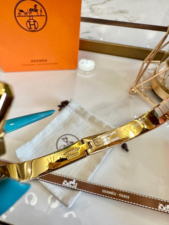 Hermès Enamel 18K Gold Bracelet