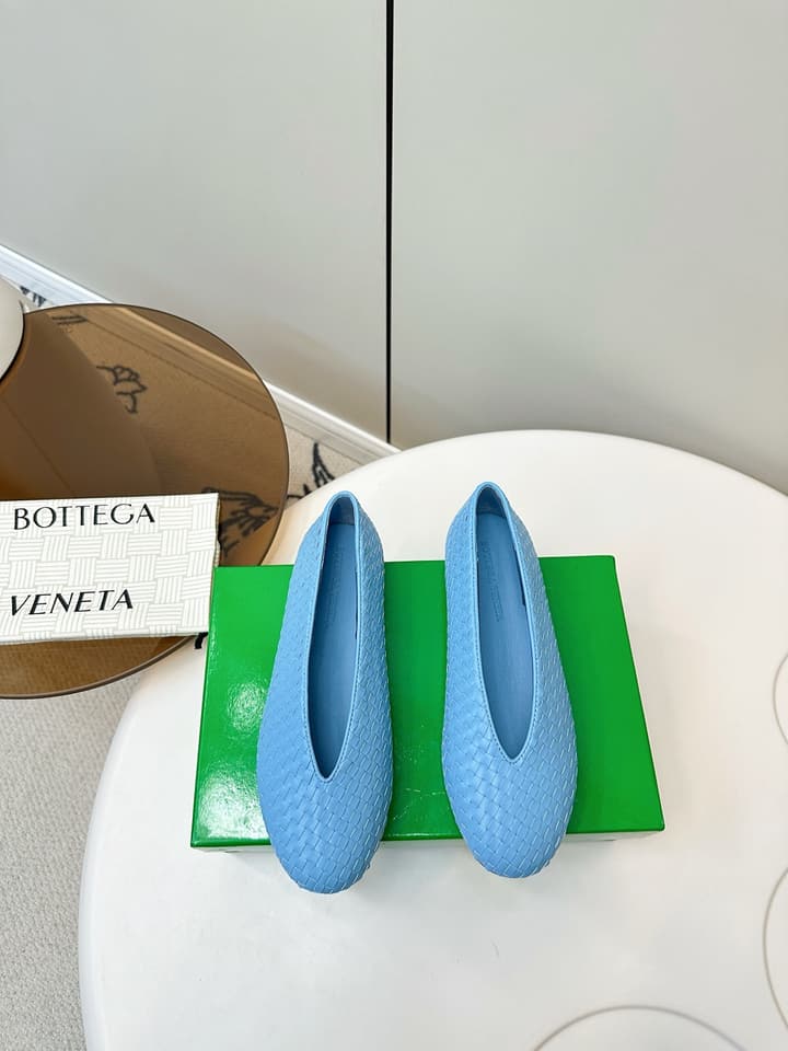 Bottega Veneta 2025 Woven Flat Shoes in Dark Brown