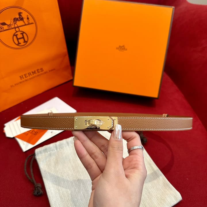 Hermès Kelly Epsom Leather Belt in Tan With Gold Hardware