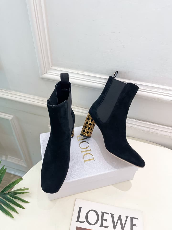 Dior Metallic Cannage Cylindrical Heel Chelsea Boots – 2024 in Black Suede With Gold Cannage Heel