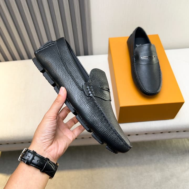 Louis Vuitton Pebbled Leather Driving Shoes in Black Textured Leather