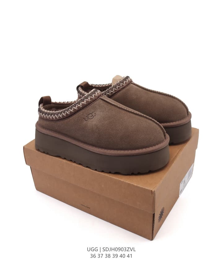 UGG Tire-Sole Snow Slippers in Black