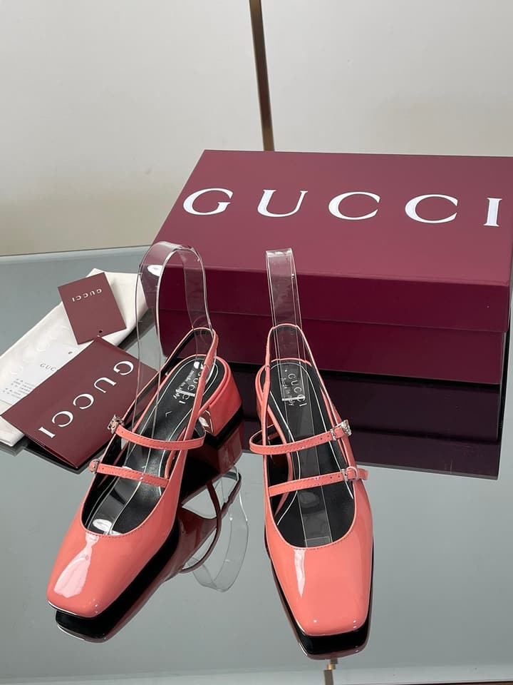 Gucci Crystal Double G Slingback Pumps – 2025 Fall Collection in Burgundy Red