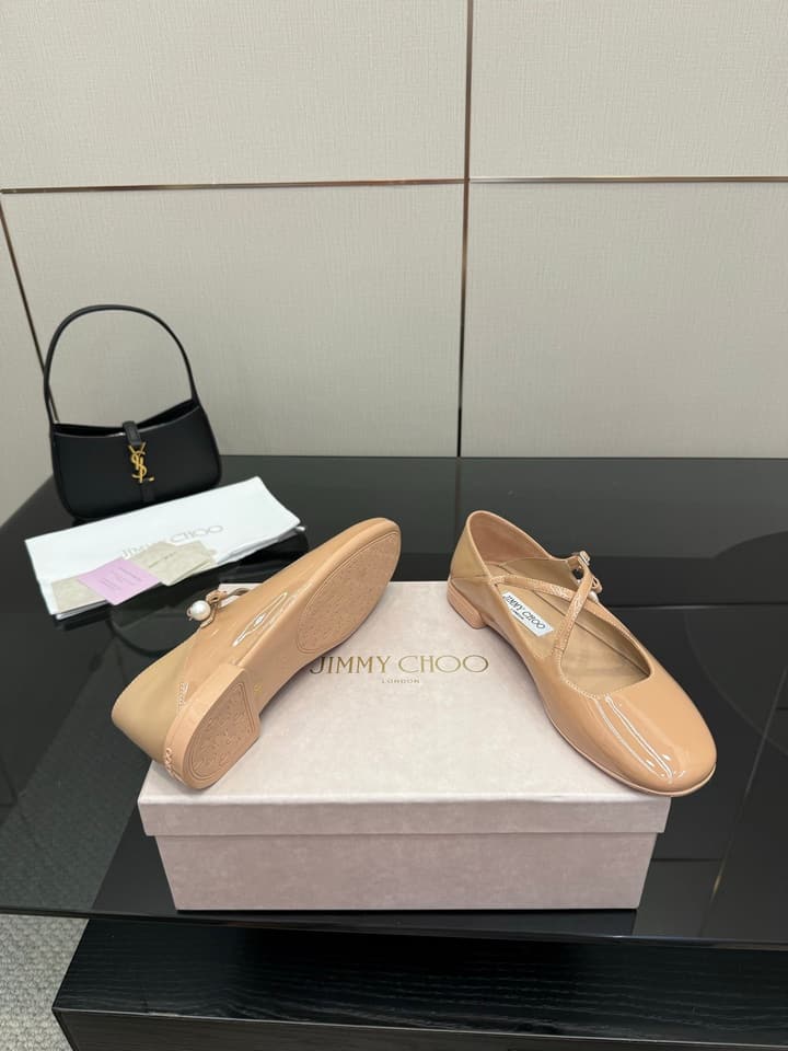 Jimmy Choo Patent Leather Ballerina Flats – 25SS in Black Patent
