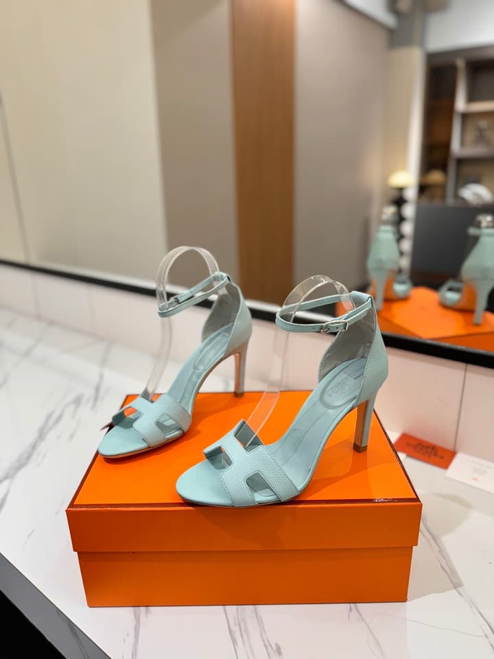 Hermès Classic H Palm Grain Heeled Sandals – 9cm in Black