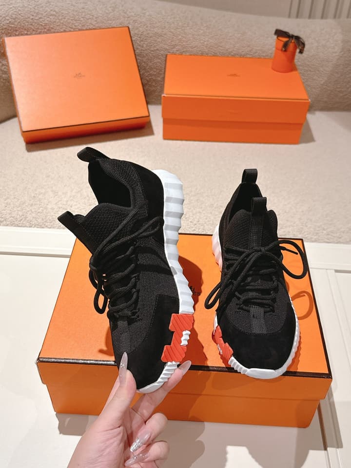 Hermès Classic Couple's Casual Sneakers in All Black