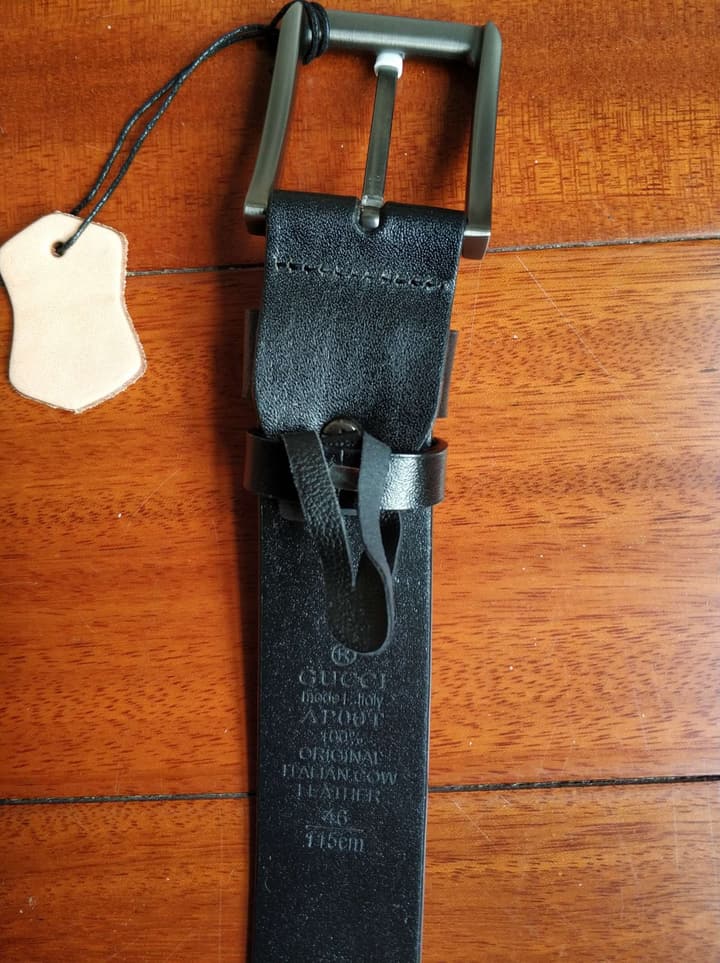 Gucci European Exclusive Calfskin Belt in Black