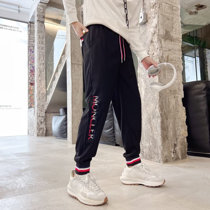 Moncler Logo Embroidered Sweatpants – 2023 Spring/Summer Collection in Black