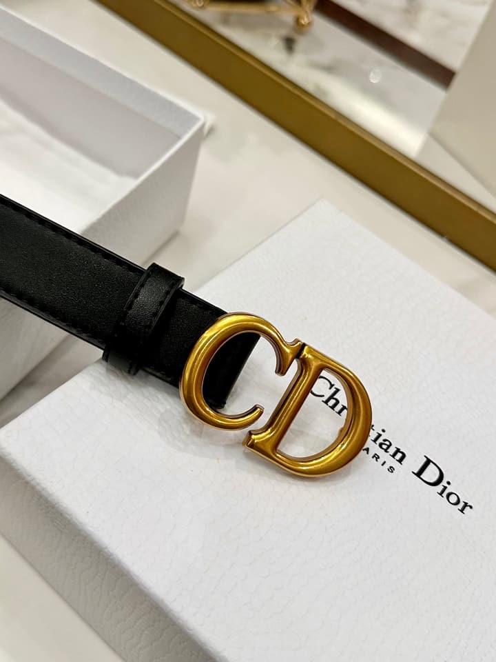 Dior Classic Leather Belt – 3.0cm in Black Leather With Gold Buckle