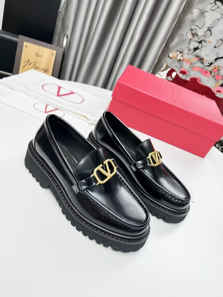 Valentino Logo Buckle Polished Leather Loafers – 2024 in Classic Black