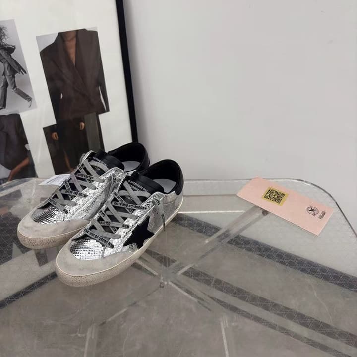 Golden Goose Superstar Sneakers – 2024 New Collection in Silver Checkered With Black Star