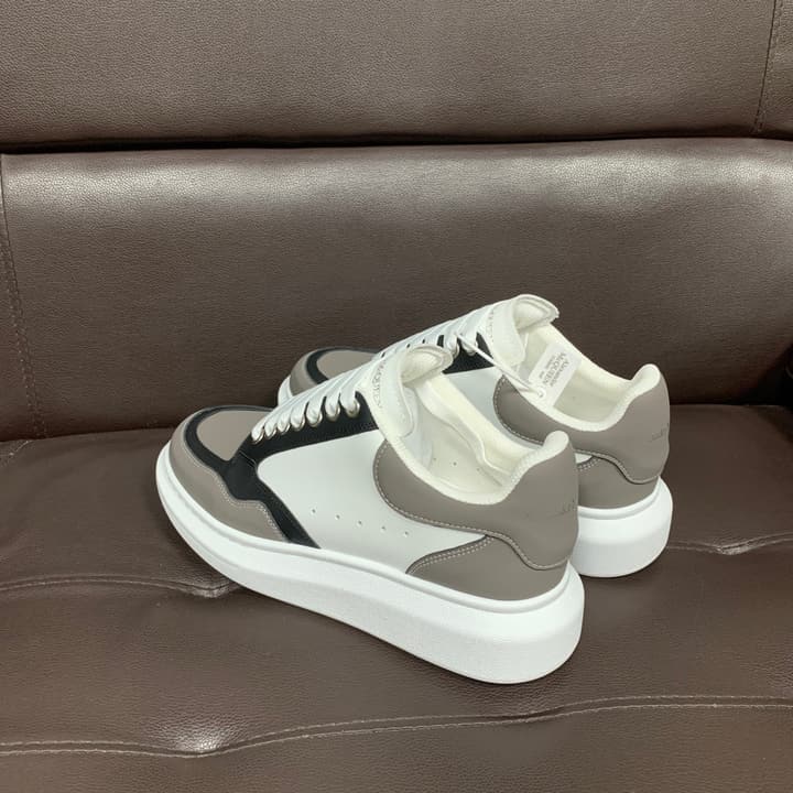 Alexander McQueen Unisex Sneakers in White And Grey Paneled