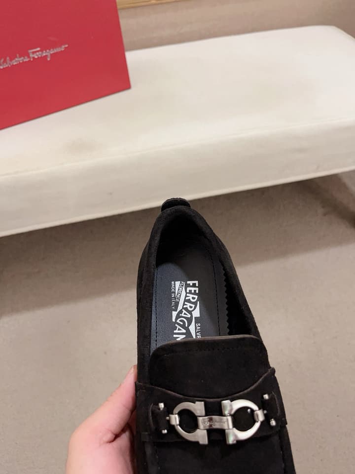 Ferragamo Driving Shoes in Shiny Black Leather