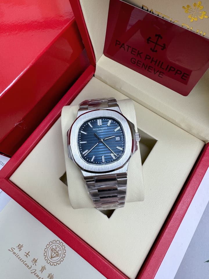 Patek Philippe Nautilus Mechanical Watch