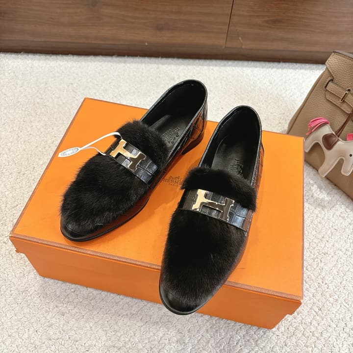 Hermès Mink Suede Loafers & Mules – Autumn/Winter Collection in Pale Tan Suede With Silver Hardware