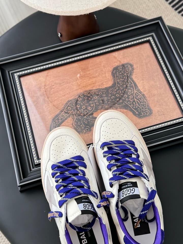 Golden Goose Distressed Graffiti Sneakers – 2024 Collection in Burgundy And White