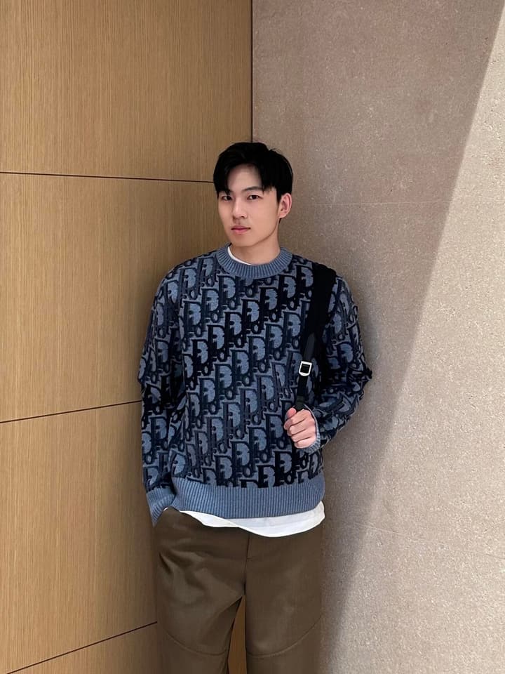 Dior Oblique Jacquard Wool Crewneck Sweater – 2026SS in Navy Oblique With Light Blue Trim