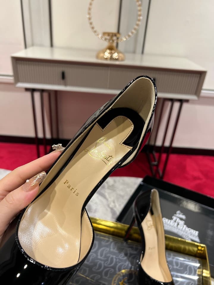 Christian Louboutin Classic Kate Side Cut-Out Pumps in Black Patent