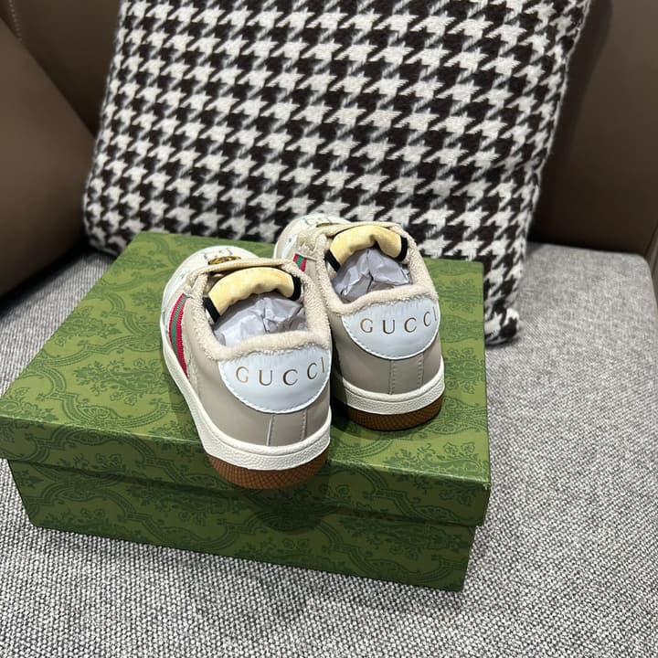 Gucci Rhyton Distressed Kids' Sneakers – Kids Collection – 2023SS in Cream With Blue Flower Design