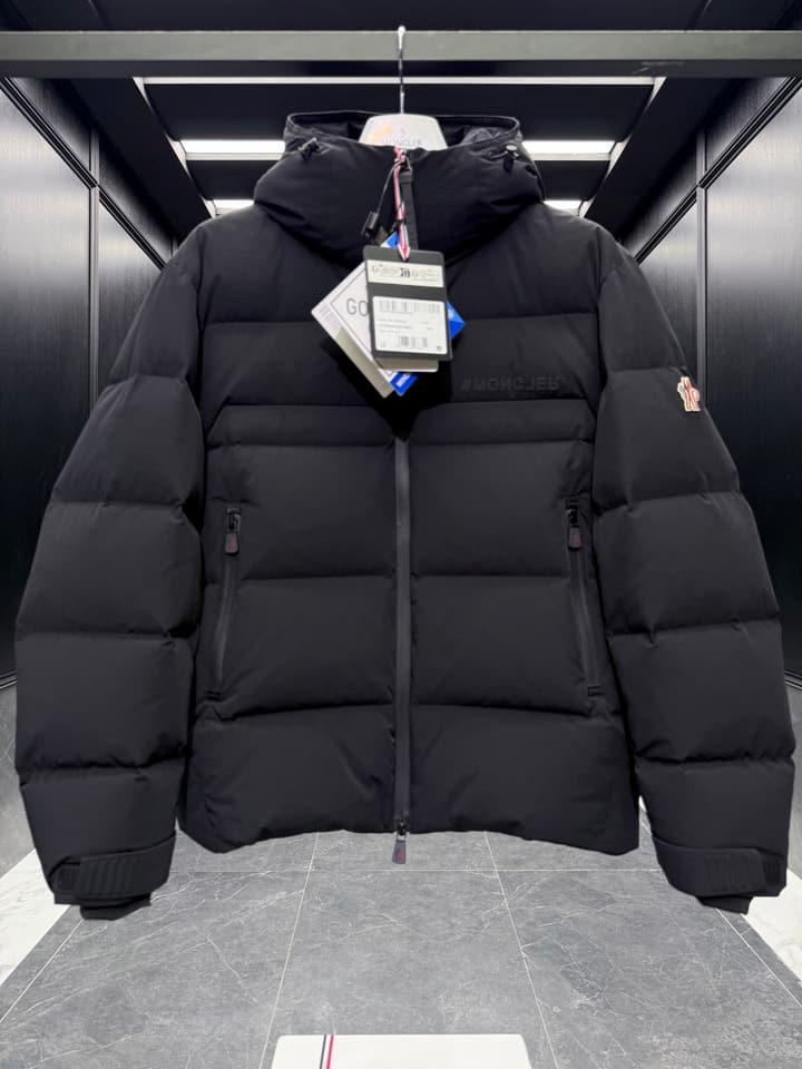 Moncler Grenoble Ski Down Jacket – 2025FW in Classic Black Down Jacket