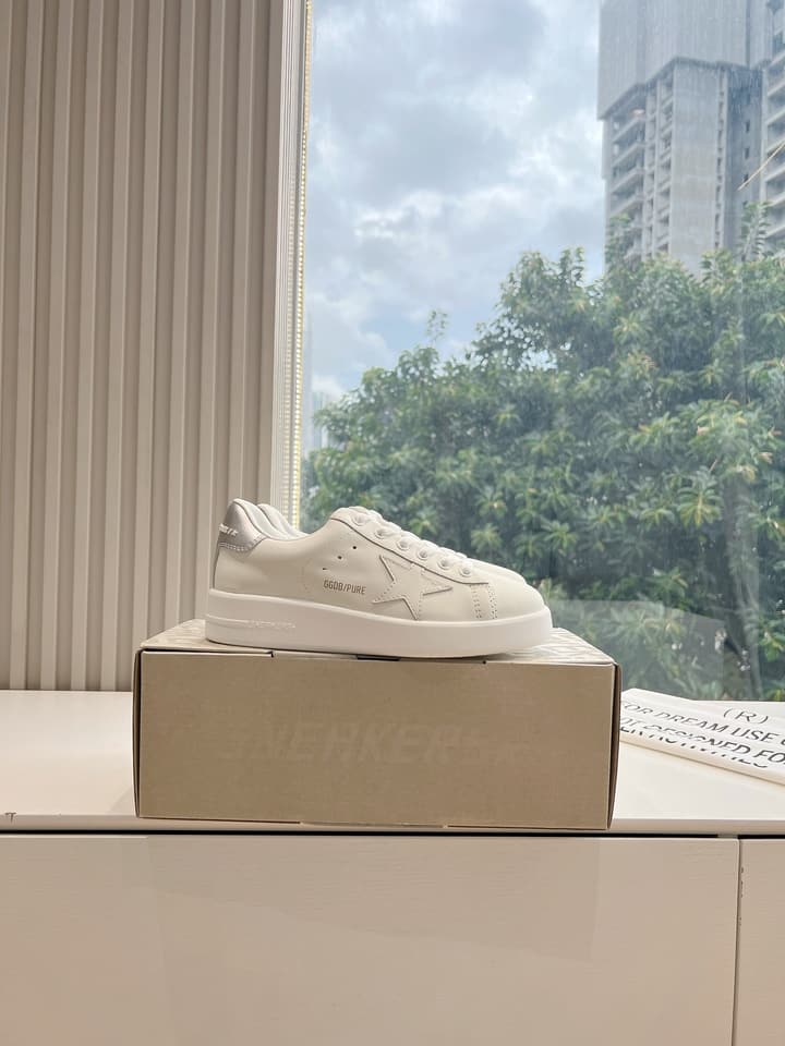 Golden Goose Space Distressed Sneakers – 2024 Collection in White 1